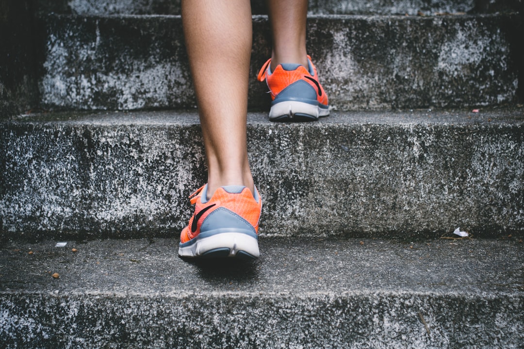 Exercise Snacks: The 2-Minute Workout Habit That Makes ‘No Time’ a Weak Excuse
